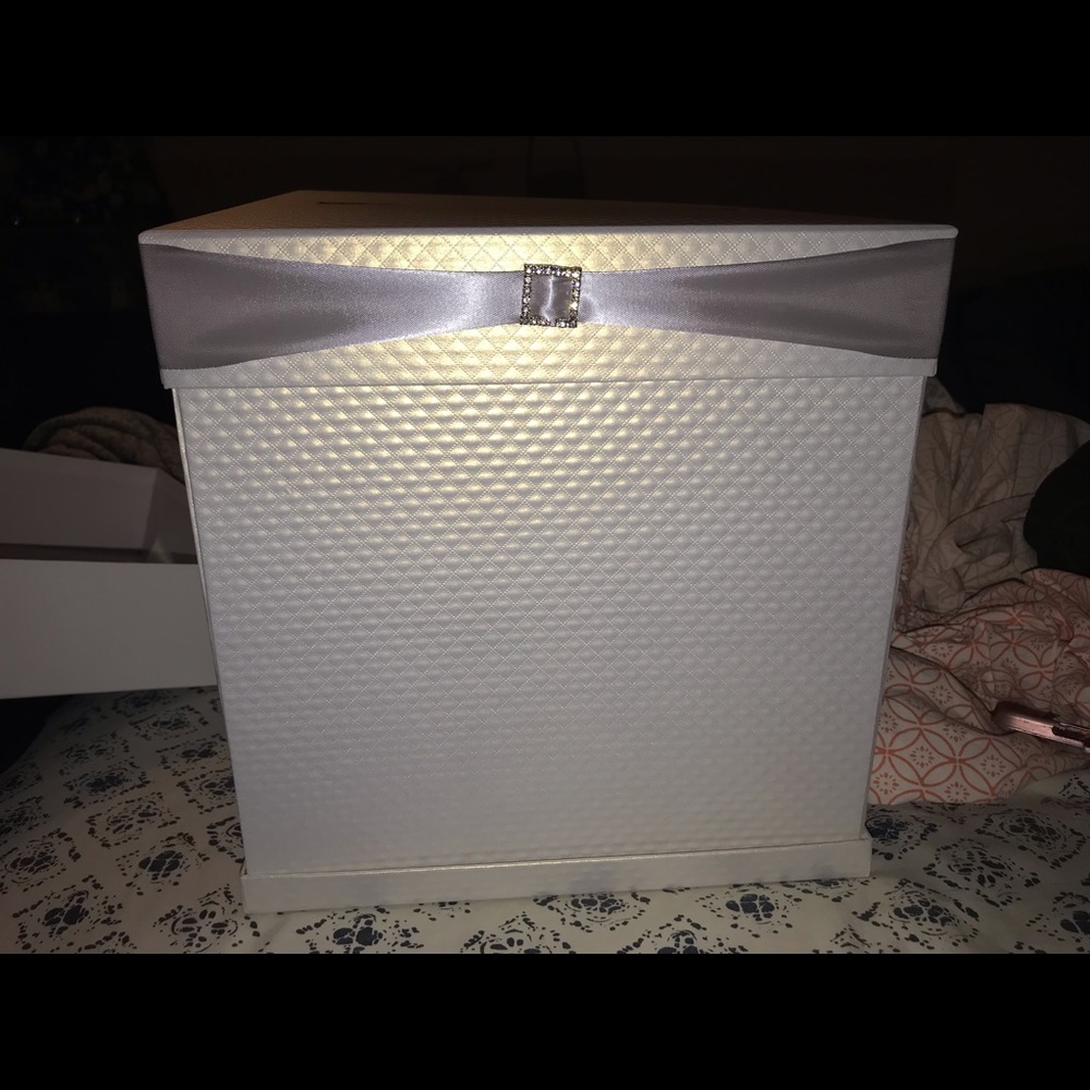 Gift Card Box - Picture 2 of 3